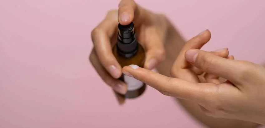 eucerin ecran anti-pigment spf 50 + 50 ml = 2 serum duo format de voyage offerts